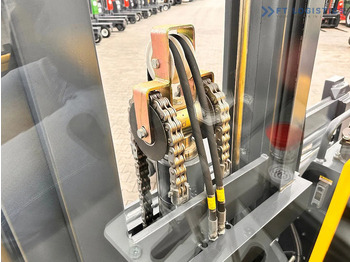 Xe tải tiếp cận 4 hướng Combilift C4500 / DUPLEX / 4050MM / DIESEL / WIDE POSITIONER / FREE LIFT C4500 / DUPLEX / 4050MM / DIESEL / WIDE POSITIONER / FREE LIFT: hình 2 Xe tải tiếp cận 4 hướng Combilift C4500 / DUPLEX / 4050MM / DIESEL / WIDE POSITIONER / FREE LIFT C4500 / DUPLEX / 4050MM / DIESEL / WIDE POSITIONER / FREE LIFT: hình 2