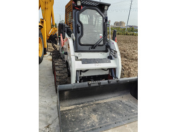 Máy móc xây dựng BOBCAT S18