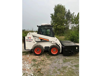 Máy móc xây dựng BOBCAT S18