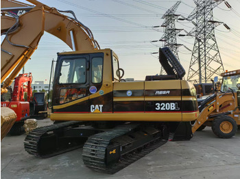 Máy móc xây dựng CATERPILLAR