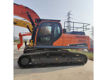 Máy xúc DOOSAN DX300LC