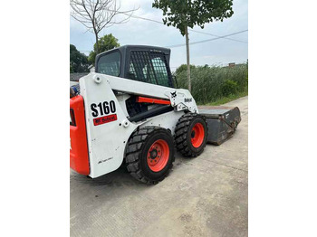 Máy xúc lật đa năng USED BOBCAT S160 Skid-steer Loader Bobcat S160 Carry Sweeper with Very Good Performance Is for Sale at a Low Price. [ Copy ]: hình 3