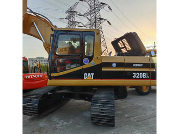 Máy xúc CATERPILLAR