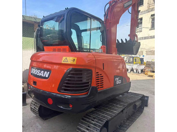 Máy xúc bánh xích DOOSAN DX60