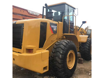 Máy xúc lật bánh lốp CATERPILLAR 966F
