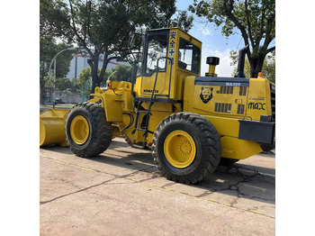 Máy xúc lật bánh lốp KOMATSU WA320