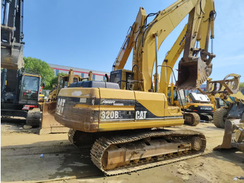 Máy xúc bánh xích CATERPILLAR 320BL