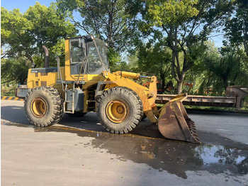 Máy xúc lật bánh lốp KOMATSU WA320