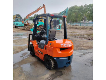 Xe nâng diesel TOYOTA 62-7FD30: hình 5