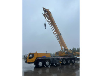 Cẩu bánh lốp XCMG XCT100