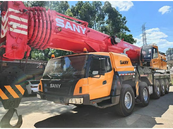 Cẩu bánh lốp SANY