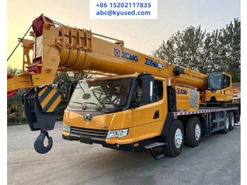 Cẩu bánh lốp XCMG QY50KA
