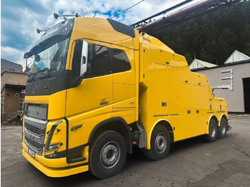 Xe tải kéo VOLVO FH16