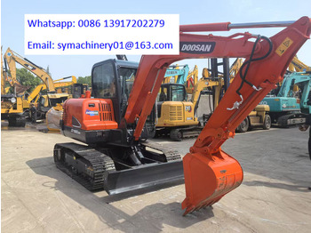 Máy xúc mini DOOSAN DX60