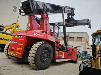 Xe tiếp cận xếp chồng KALMAR