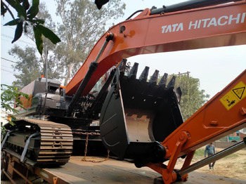 Máy xúc bánh xích HITACHI ZX220