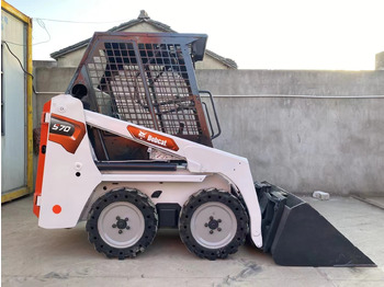 Máy xúc lật đa năng BOBCAT S70