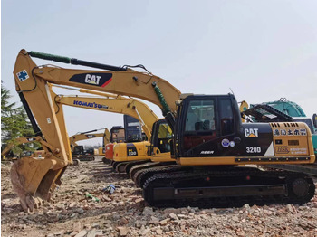 Máy xúc bánh xích CATERPILLAR 320D