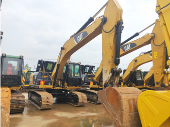 Máy xúc bánh xích CATERPILLAR 320D
