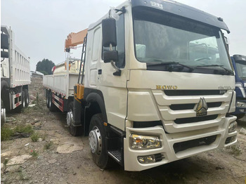 Xe cẩu tự hành SINOTRUK HOWO