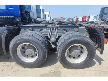 Xe đầu kéo mới sinotruk Used Howo 400hp 6x4 Truck Tractor for Sale In Nigeria: hình 4
