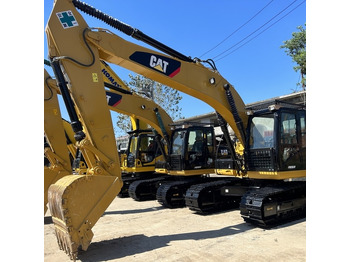 Máy xúc bánh xích CATERPILLAR 320D2