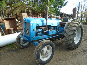 Máy cày FORDSON