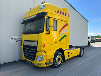 Xe đầu kéo DAF XF 530