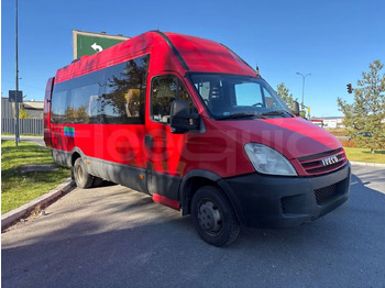 Xe bus ngoại ô IVECO Daily