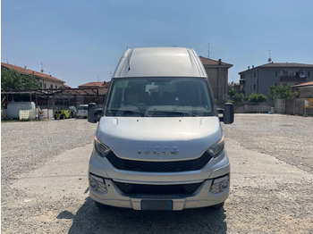 Xe bus mini IVECO Daily