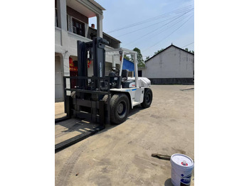 Xe nâng diesel TCM
