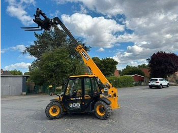 Xe nhấc hình viễn vọng kính JCB