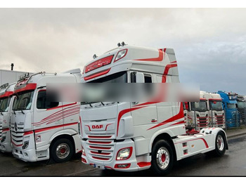 Xe đầu kéo DAF XF 530