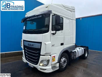 Xe đầu kéo DAF XF 460