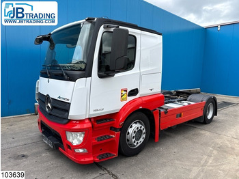 Xe đầu kéo MERCEDES-BENZ Actros 1843