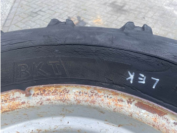 Lốp và vành cho Máy móc xây dựng Schaeff SKS661-BKT 405/70-24 (16/70-24)-Tire/Reifen/Band: hình 3