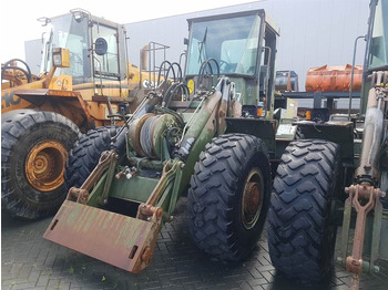 Máy xúc lật bánh lốp