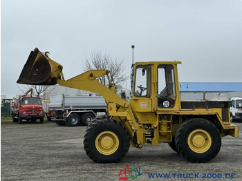 Máy xúc lật bánh lốp FAUN