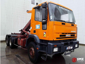 Xe chở container/ Xe tải hoán đổi thân IVECO Trakker