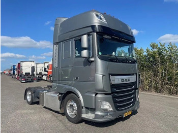 Xe đầu kéo DAF XF 440