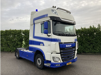 Xe đầu kéo DAF XF 440