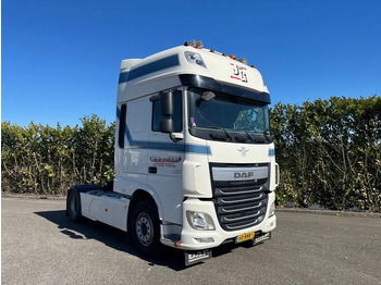Xe đầu kéo DAF XF 460