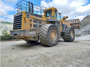 Máy xúc lật bánh lốp KOMATSU