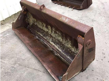 Gầu xúc lật CASE