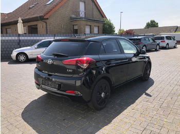 Sedan Hyundai i20 1.4 CRDi Trend, Euro 6: hình 2