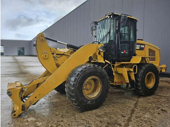 Máy xúc lật bánh lốp CATERPILLAR 926M