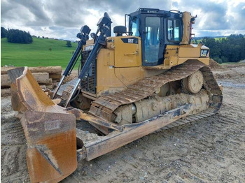 Máy ủi CATERPILLAR D6T
