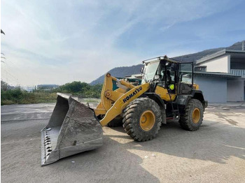 Máy xúc lật bánh lốp KOMATSU WA320