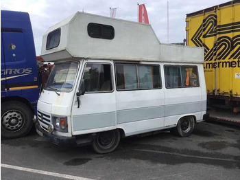 Xe cắm trại alkoven