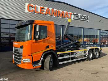 Xe tải nâng móc DAF XD 450